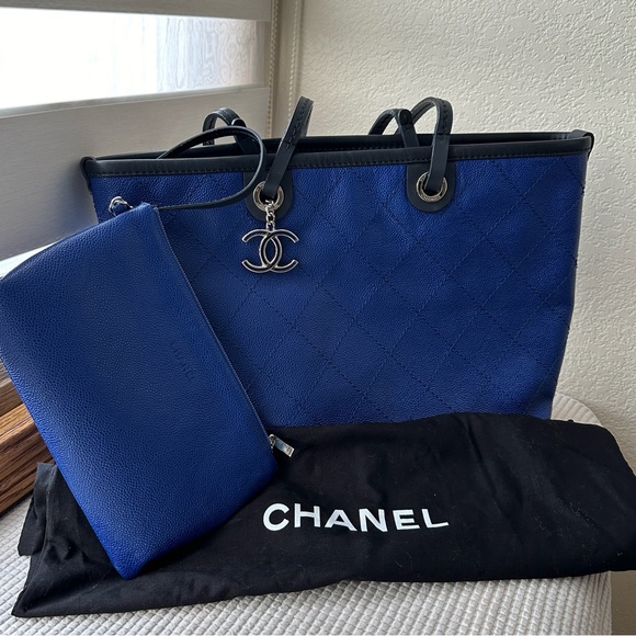 Chanel Blue Caviar Large Tote EUC - Picture 2 of 13